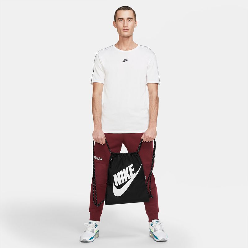 Gym-Sack-nike-para-hombre-Nk-Heritage-Drawstring---Fa21-para-moda-color-negro.-Oufit-Completo