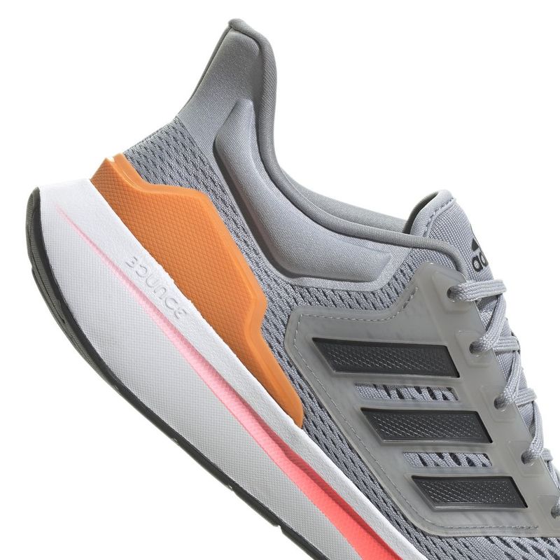 Tenis-adidas-para-hombre-Eq21-Run-para-correr-color-gris.-Detalle-1