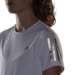 Camiseta-Manga-Corta-adidas-para-mujer-Own-The-Run-Tee-para-correr-color-blanco.-Detalle-2