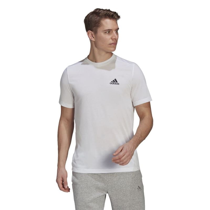 Camiseta-Manga-Corta-adidas-para-hombre-M-Fr-T-para-entrenamiento-color-blanco.-Frente-Sobre-Modelo
