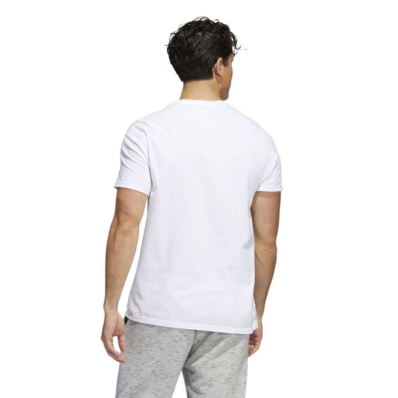 Camiseta-Manga-Corta-adidas-para-hombre-Basic-Bos-Tee-para-moda-color-blanco.-Reverso-Sobre-Modelo