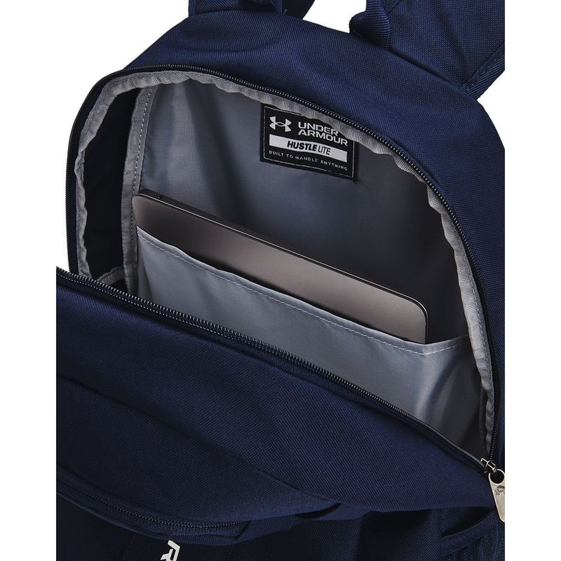 Morral-under-armour-para-hombre-Ua-Hustle-Lite-Backpack-para-entrenamiento-color-azul.-Almacenamiento
