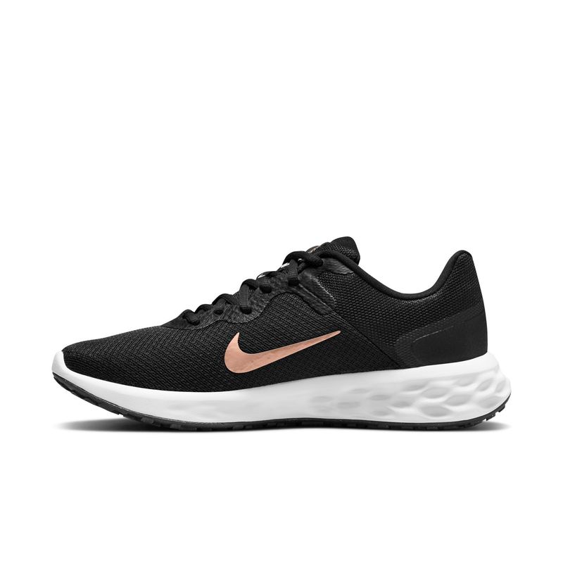 Tenis-nike-para-mujer-W-Nike-Revolution-6-para-correr-color-negro.-Lateral-Interna-Izquierda