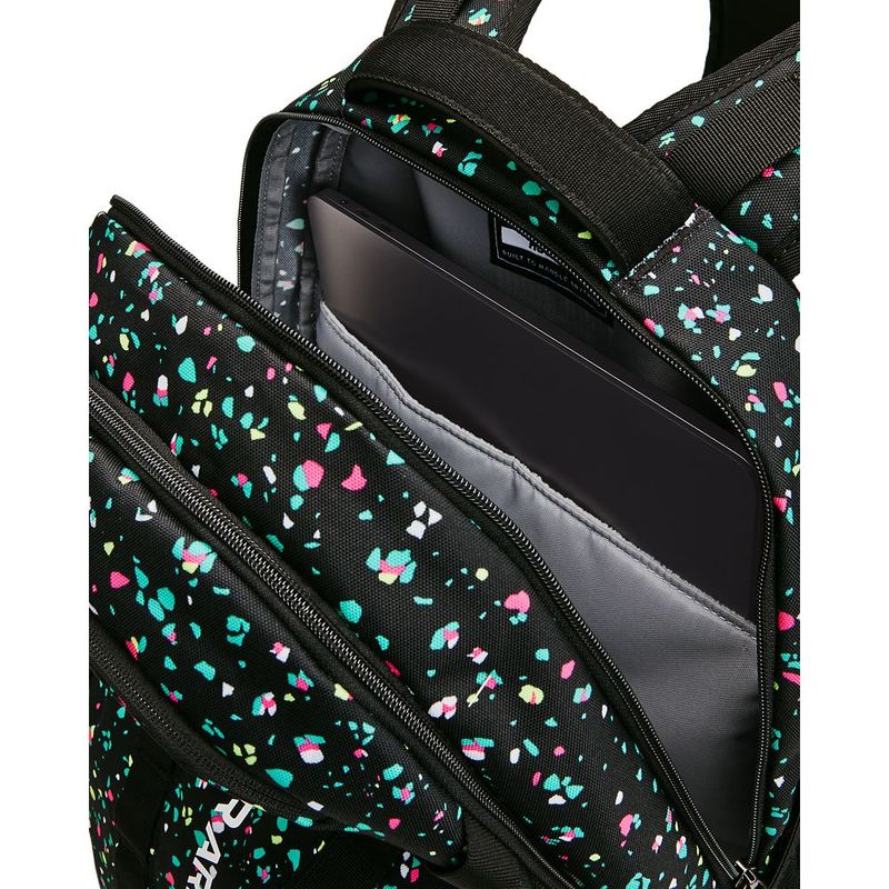Morral-under-armour-para-hombre-Ua-Hustle-5.0-Backpack-para-entrenamiento-color-negro.-Almacenamiento