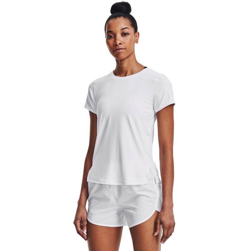 Camiseta-Manga-Corta-under-armour-para-mujer-Ua-Isochill-Run-Laser-Tee-para-correr-color-blanco.-Frente-Sobre-Modelo