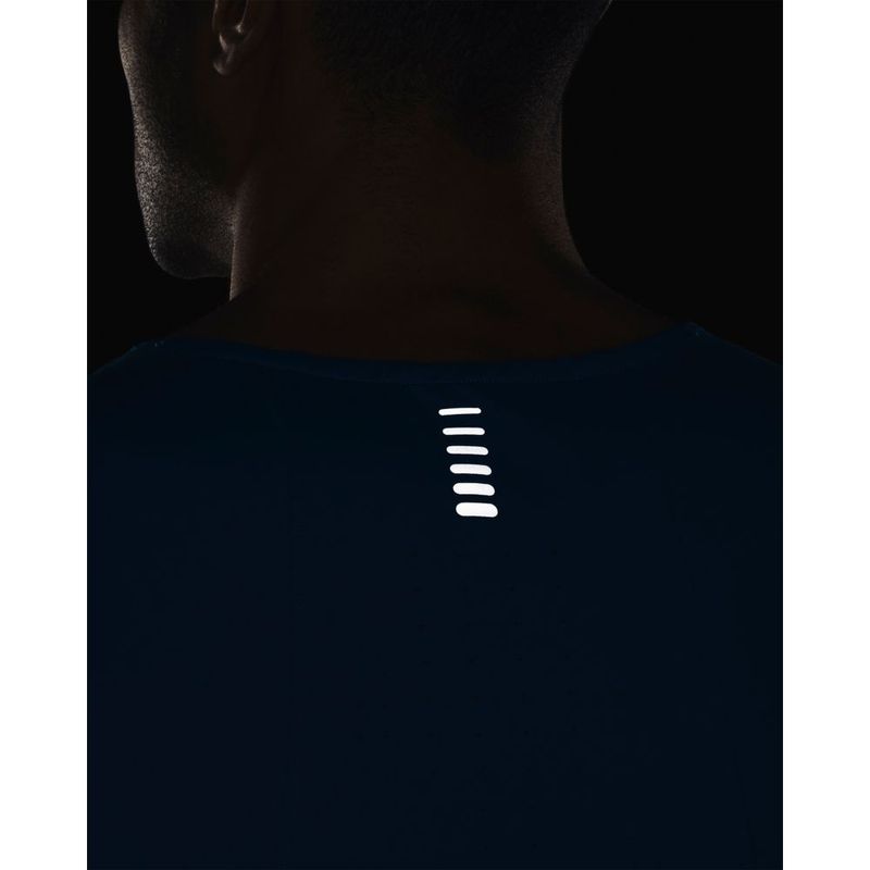 Camiseta-Manga-Sisa-under-armour-para-hombre-Ua-Iso-Chill-Laser-Tank-para-correr-color-naranja.-Reflectores