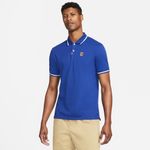 Camiseta-Manga-Corta-nike-para-hombre-The-Nike-Polo-Df-Heritge-Slim2-para-tenis-color-azul.-Frente-Sobre-Modelo