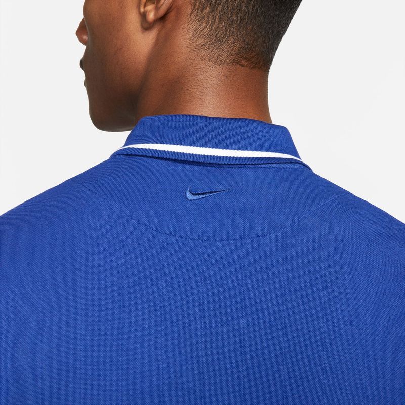 Camiseta-Manga-Corta-nike-para-hombre-The-Nike-Polo-Df-Heritge-Slim2-para-tenis-color-azul.-Detalle-Sobre-Modelo-1