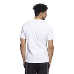 Camiseta-Manga-Corta-adidas-para-hombre-Wbt-Bos-Tee-para-baloncesto-color-blanco.-Reverso-Sobre-Modelo