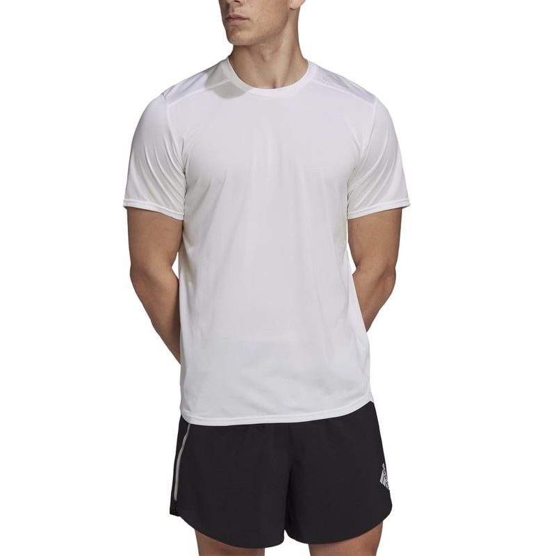 Camiseta-Manga-Corta-adidas-para-hombre-D4R-Tee-Men-para-correr-color-blanco.-Zoom-Frontal-Sobre-Modelo