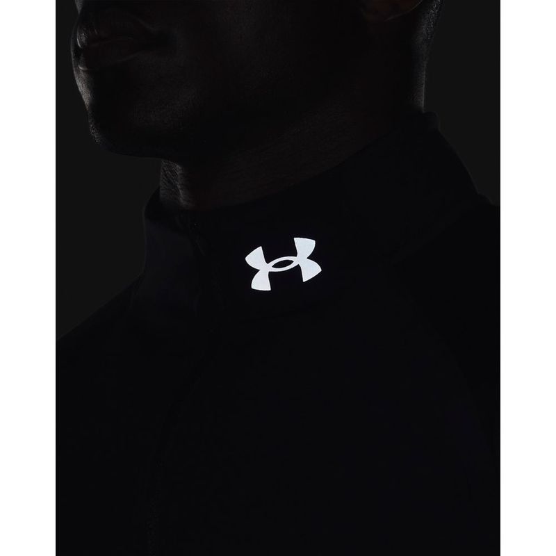 Camiseta-Manga-Larga-under-armour-para-hombre-Ua-Qualifier-Run-2.0-1-2-Zip-para-correr-color-negro.-Reflectores