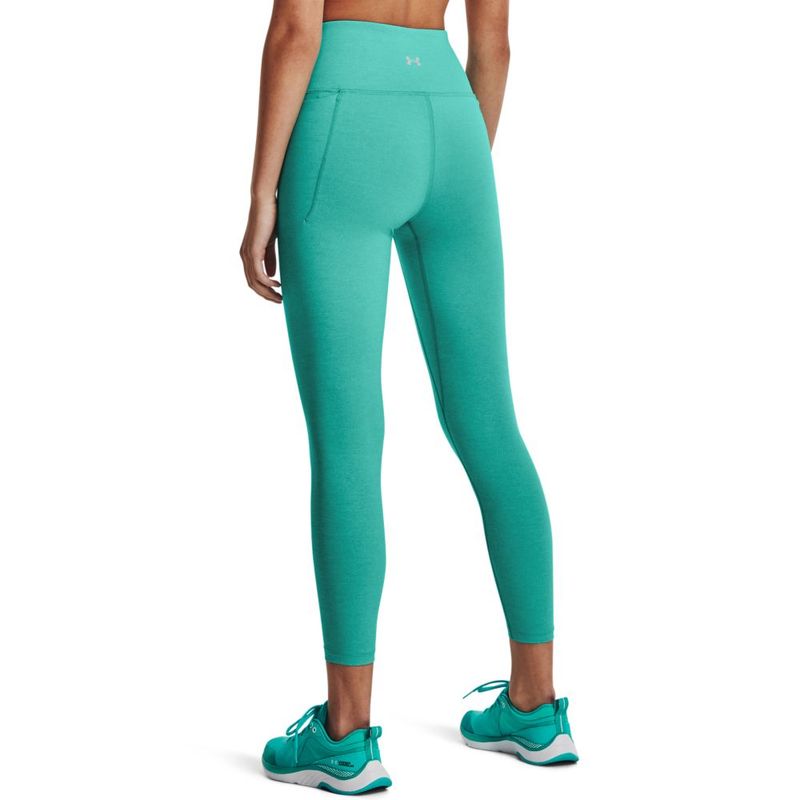 Licra-under-armour-para-mujer-Meridian-Heather-Ankle-Leg-para-entrenamiento-color-verde.-Reverso-Sobre-Modelo