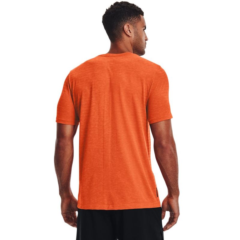 Camiseta-Manga-Corta-under-armour-para-hombre-Ua-Rush-Seamless-Geosport-Ss-para-entrenamiento-color-naranja.-Reverso-Sobre-Modelo