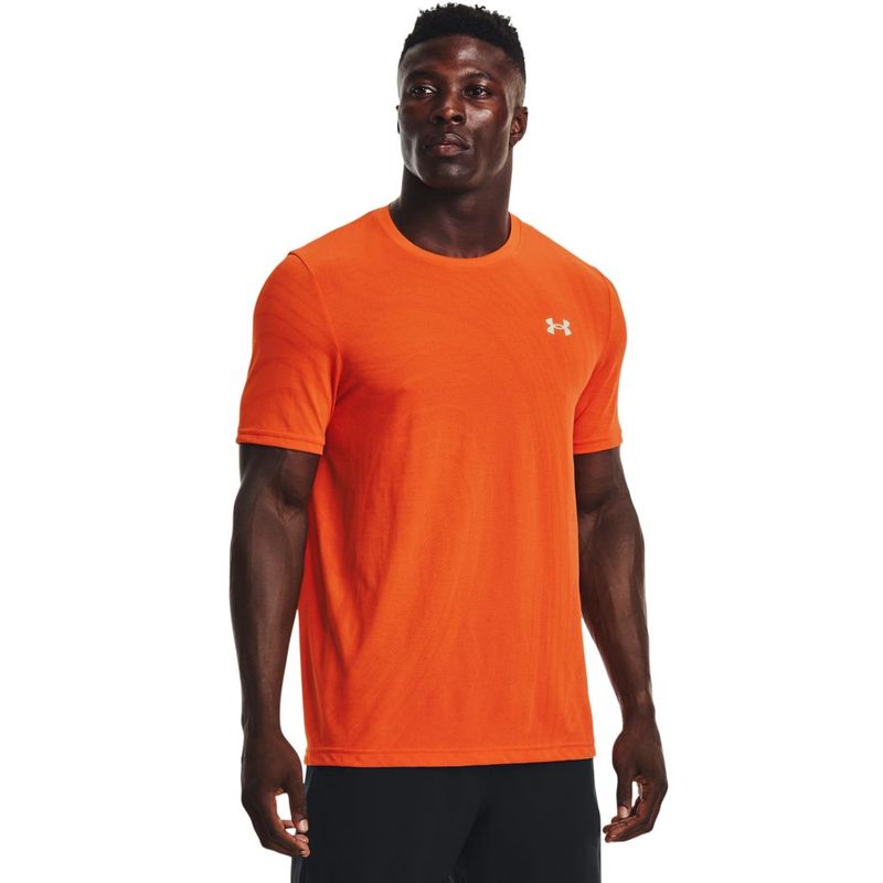 Camiseta-Manga-Corta-under-armour-para-hombre-Ua-Seamless-Surge-Ss-para-entrenamiento-color-naranja.-Frente-Sobre-Modelo