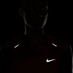 Camiseta-Manga-Sisa-nike-para-hombre-M-Nk-Df-Miler-Tank-para-correr-color-rojo.-Reflectores-2