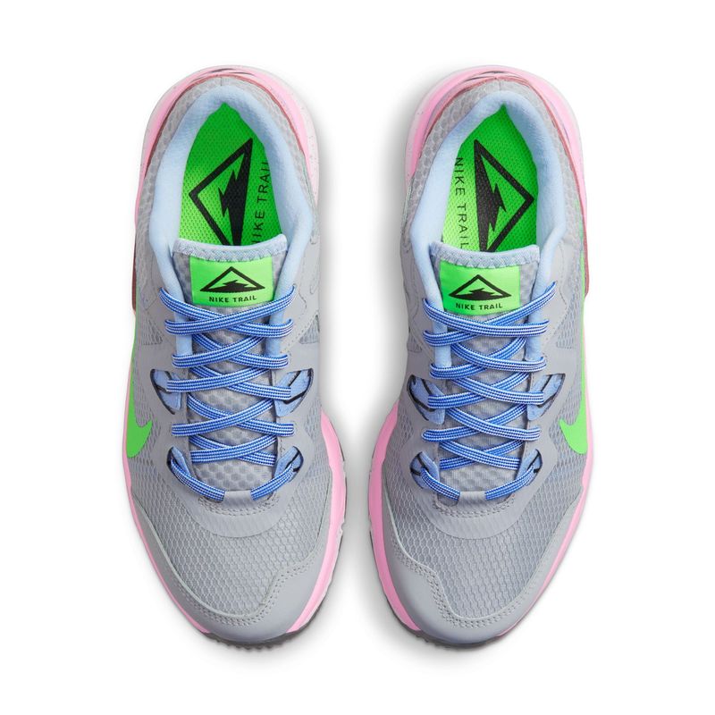 Tenis-nike-para-mujer-Wmns-Nike-Juniper-Trail-para-correr-color-gris.-Capellada