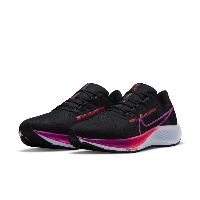 Tenis-nike-para-mujer-Wmns-Nike-Air-Zoom-Pegasus-38-para-correr-color-negro.-Par-Alineados