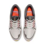 Tenis-nike-para-hombre-Nike-Quest-4-para-correr-color-gris.-Capellada