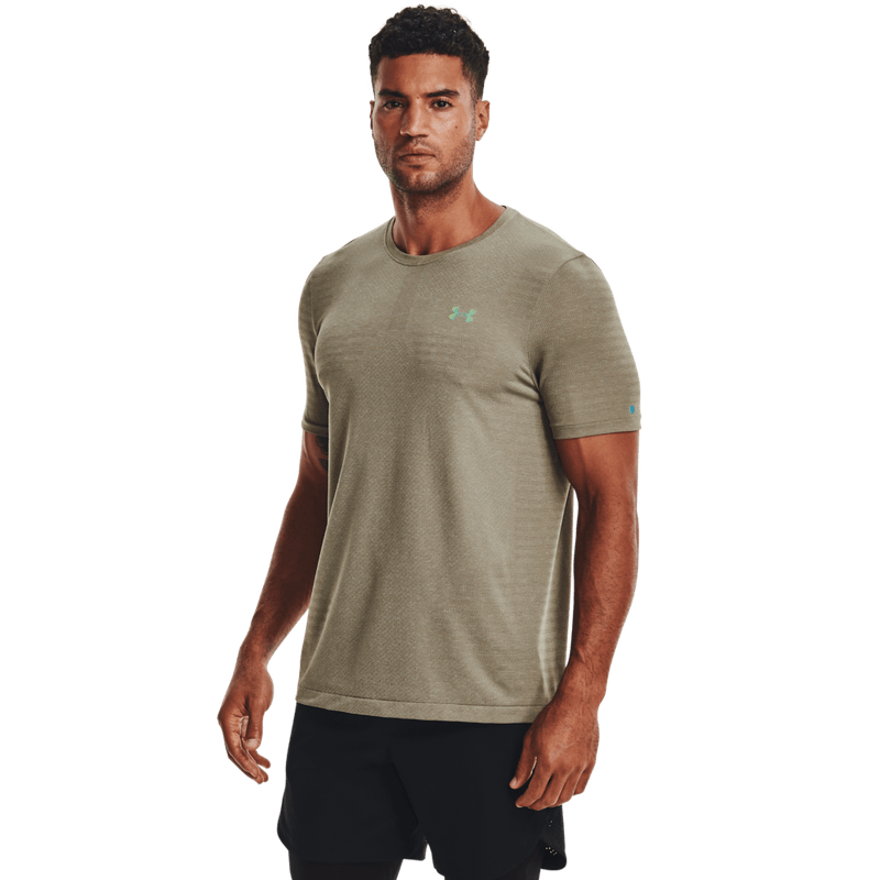 Camiseta-Manga-Corta-under-armour-para-hombre-Ua-Rush-Seamless-Geosport-Ss-para-entrenamiento-color-verde.-Frente-Sobre-Modelo
