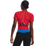 Camiseta-Manga-Corta-under-armour-para-mujer-Ua-Rush-Perf-Top-Sp-para-entrenamiento-color-rojo.-Reverso-Sobre-Modelo