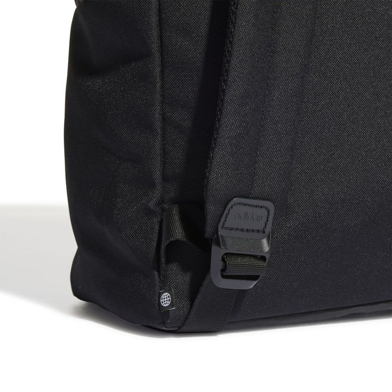 Morral-adidas-para-mujer-Clsc-Xl-para-moda-color-negro.-Detalle-1