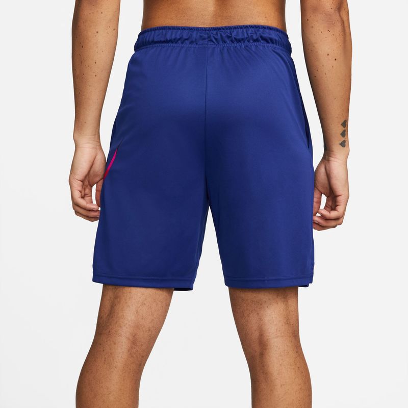 Pantaloneta-nike-para-hombre-M-Nk-Sc-Short-4-para-entrenamiento-color-azul.-Reverso-Sobre-Modelo