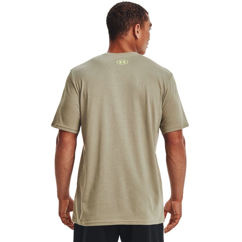 Camiseta-Manga-Corta-under-armour-para-hombre-Ua-Gl-Foundation-Ss-T-para-entrenamiento-color-negro.-Reverso-Sobre-Modelo