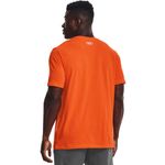 Camiseta-Manga-Corta-under-armour-para-hombre-Ua-Gl-Foundation-Ss-T-para-entrenamiento-color-naranja.-Reverso-Sobre-Modelo