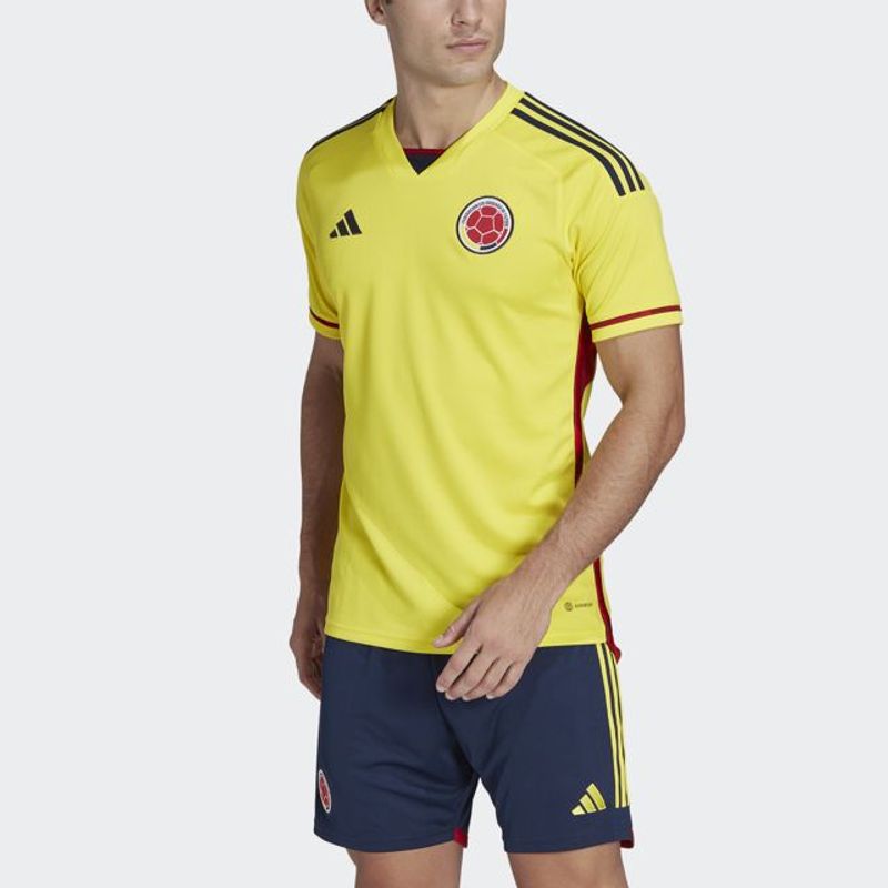 Camiseta-De-Equipo-adidas-para-hombre-Fcf-H-Jsy-para-futbol-color-amarillo.-Zoom-Frontal-Sobre-Modelo