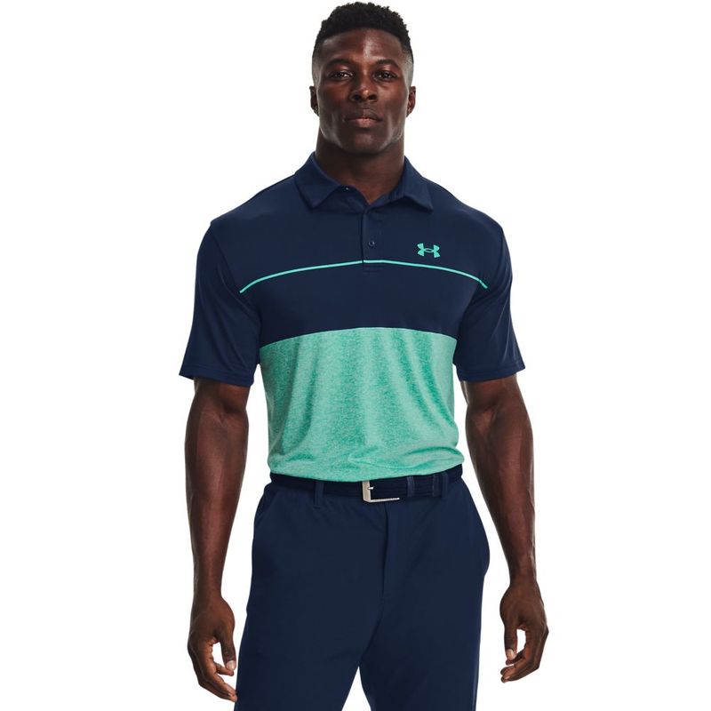 Camiseta-Manga-Corta-under-armour-para-hombre-Ua-Playoff-Polo-2.0-para-golf-color-azul.-Frente-Sobre-Modelo