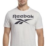 Camiseta-Manga-Corta-reebok-para-hombre-Ri-Big-Logo-Tee-para-entrenamiento-color-blanco.-Detalle-Sobre-Modelo-1