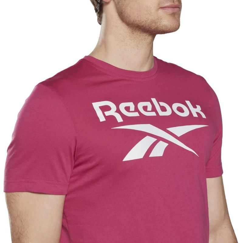 Camiseta-Manga-Corta-reebok-para-hombre-Ri-Big-Logo-Tee-para-entrenamiento-color-rosado.-Detalle-Sobre-Modelo-1