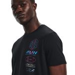 Camiseta-Manga-Corta-under-armour-para-hombre-Ua-Run-Anywhere-Tee-V2-para-correr-color-negro.-Cuello