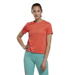 Camiseta-Manga-Corta-reebok-para-mujer-Wor-Run-Speedwick-Tee-para-correr-color-naranja.-Frente-Sobre-Modelo