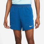 Pantaloneta-nike-para-hombre-Rafa-M-Nkct-Dfadv-Short-7In-para-tenis-color-azul.-Zoom-Frontal-Sobre-Modelo