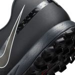 Guayos-nike-para-hombre-Phantom-Gt2-Academy-Tf-para-futbol-color-negro.-Detalle-2