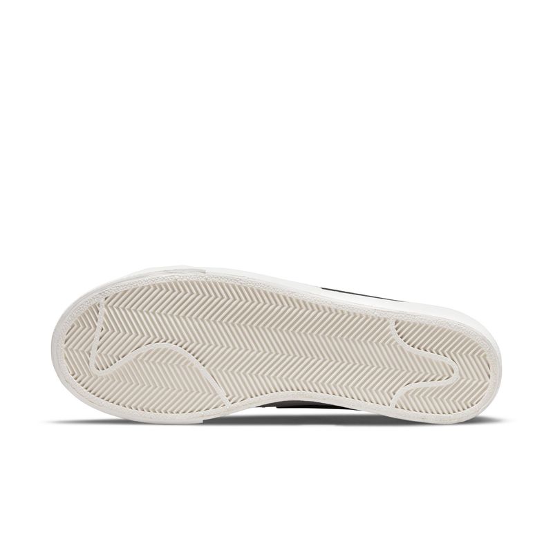 Tenis-nike-para-mujer-W-Blazer-Low-Platform-para-moda-color-blanco.-Suela