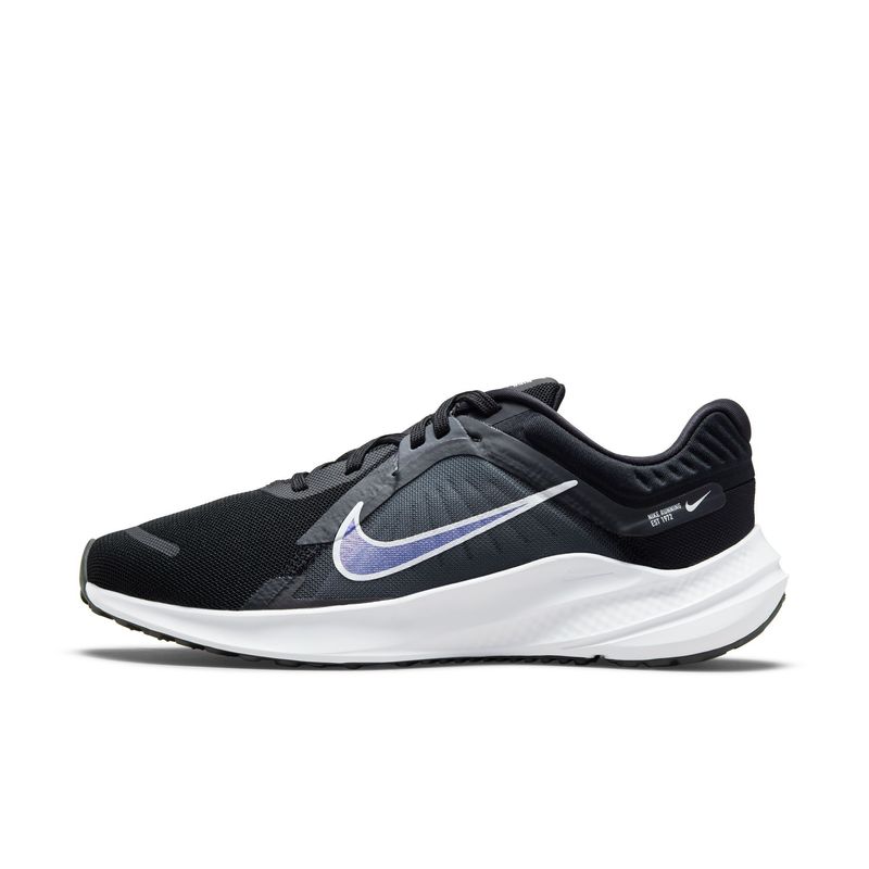 Tenis-nike-para-mujer-Wmns-Nike-Quest-5-para-correr-color-negro.-Lateral-Interna-Izquierda