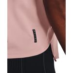 Camiseta-Manga-Sisa-under-armour-para-mujer-Ua-Rush-Tank-para-entrenamiento-color-rosado.-Detalle-Sobre-Modelo-1