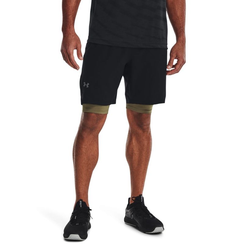 Pantaloneta-under-armour-para-hombre-Ua-Vanish-Woven-Shorts-para-entrenamiento-color-negro.-Frente-Sobre-Modelo