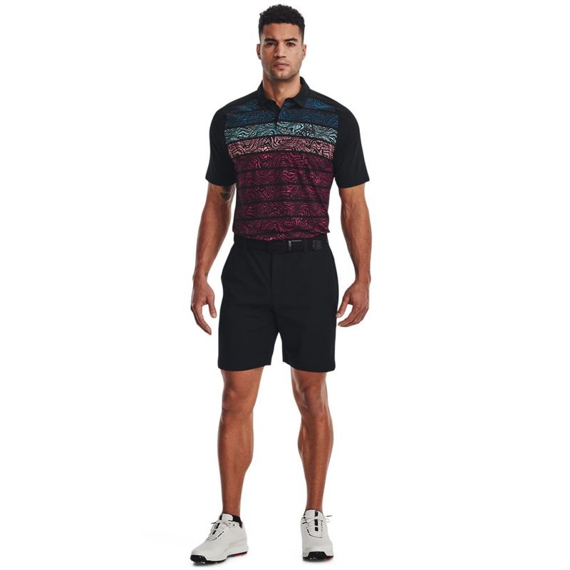 Camiseta-Manga-Corta-under-armour-para-hombre-Ua-Iso-Chill-Psych-Stripe-P-para-golf-color-negro.-Outfit-Completo