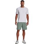 Pantaloneta-under-armour-para-hombre-Ua-Tech-Graphic-Short-para-entrenamiento-color-amarillo.-Outfit-Completo