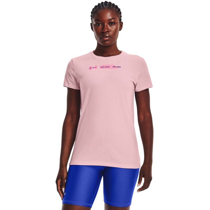 Camiseta-Manga-Corta-under-armour-para-mujer-Ua-Tonal-Multi-Font-Ss-para-entrenamiento-color-rojo.-Frente-Sobre-Modelo