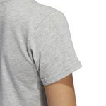 Camiseta-Manga-Corta-adidas-para-mujer-W-Basic-Bos-Tee-para-moda-color-gris.-Detalle-2