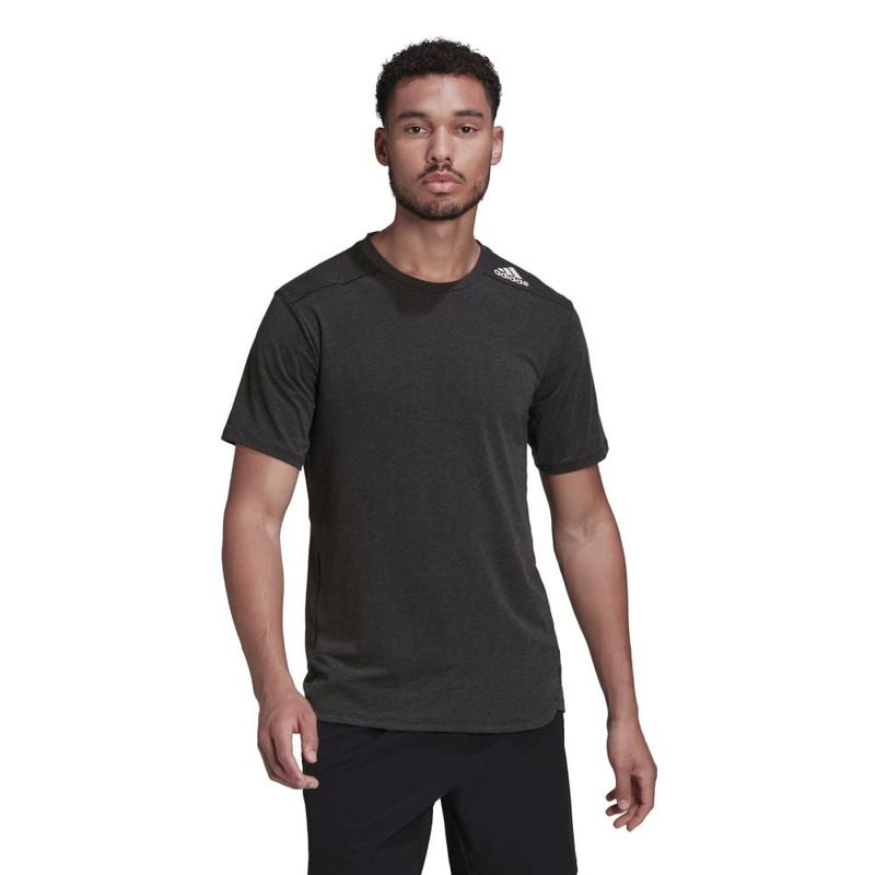 Camiseta-Manga-Corta-adidas-para-hombre-M-D4S-Tee-para-entrenamiento-color-negro.-Frente-Sobre-Modelo