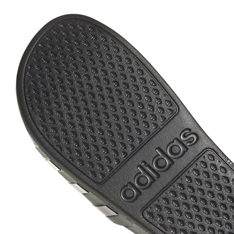 Sandalias-adidas-para-mujer-Adilette-Aqua-para-natacion-color-negro.-Detalle-1