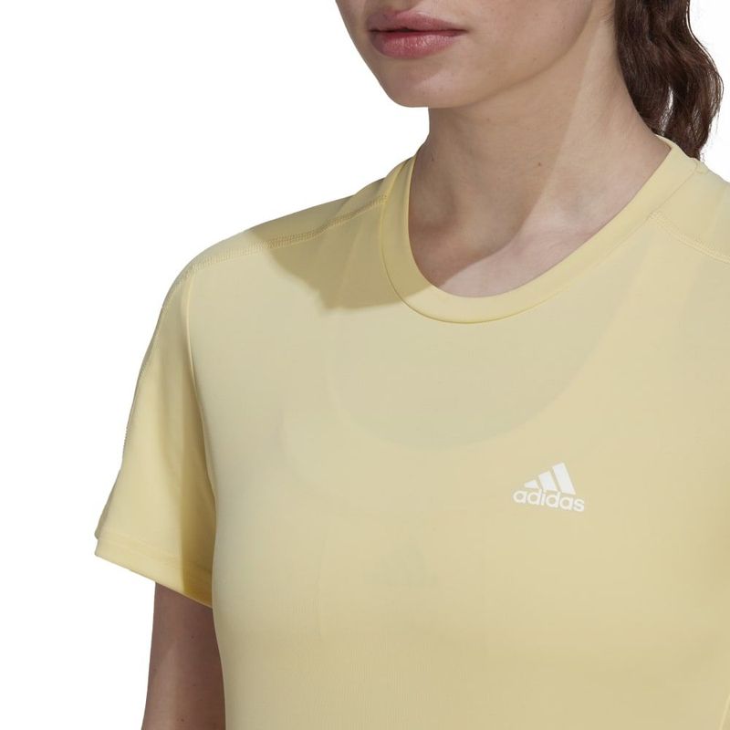 Camiseta-Manga-Corta-adidas-para-mujer-Run-It-Tee-W-para-correr-color-amarillo.-Detalle-2