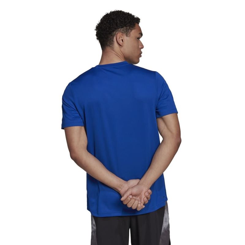 Camiseta-Manga-Corta-adidas-para-hombre-M-3S-T-para-entrenamiento-color-azul.-Reverso-Sobre-Modelo