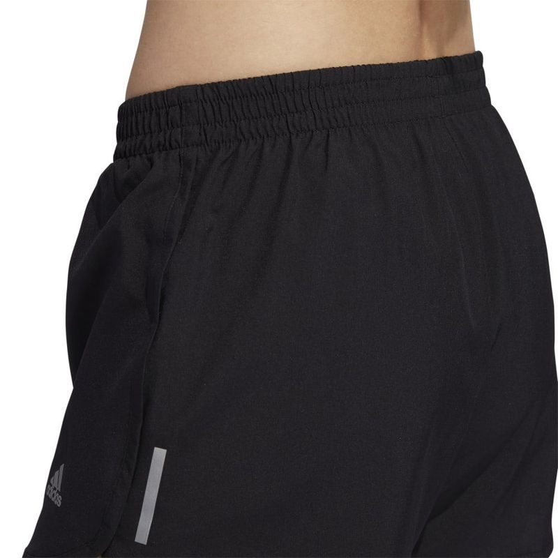 Pantaloneta-adidas-para-mujer-Run-Short-Smu-para-correr-color-negro.-Detalle-3