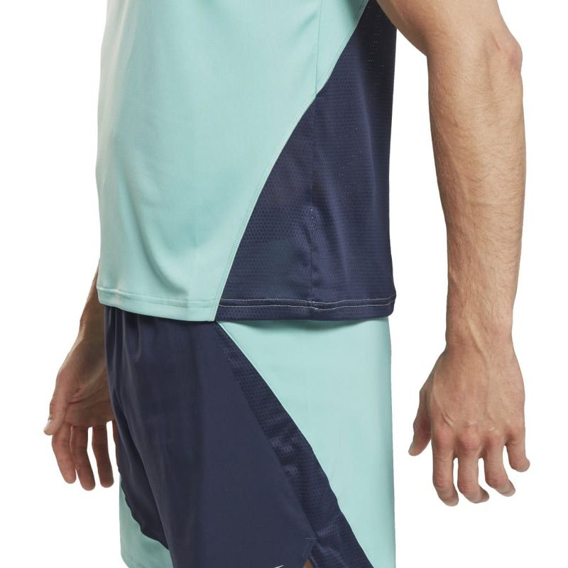 Camiseta-Manga-Corta-reebok-para-hombre-Running-Ss-Speedwick-Tee-para-correr-color-multicolor.-Detalle-Sobre-Modelo-1